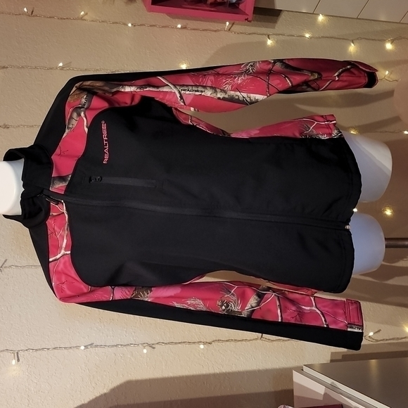Realtree jacket size med pink cameo - Picture 1 of 10